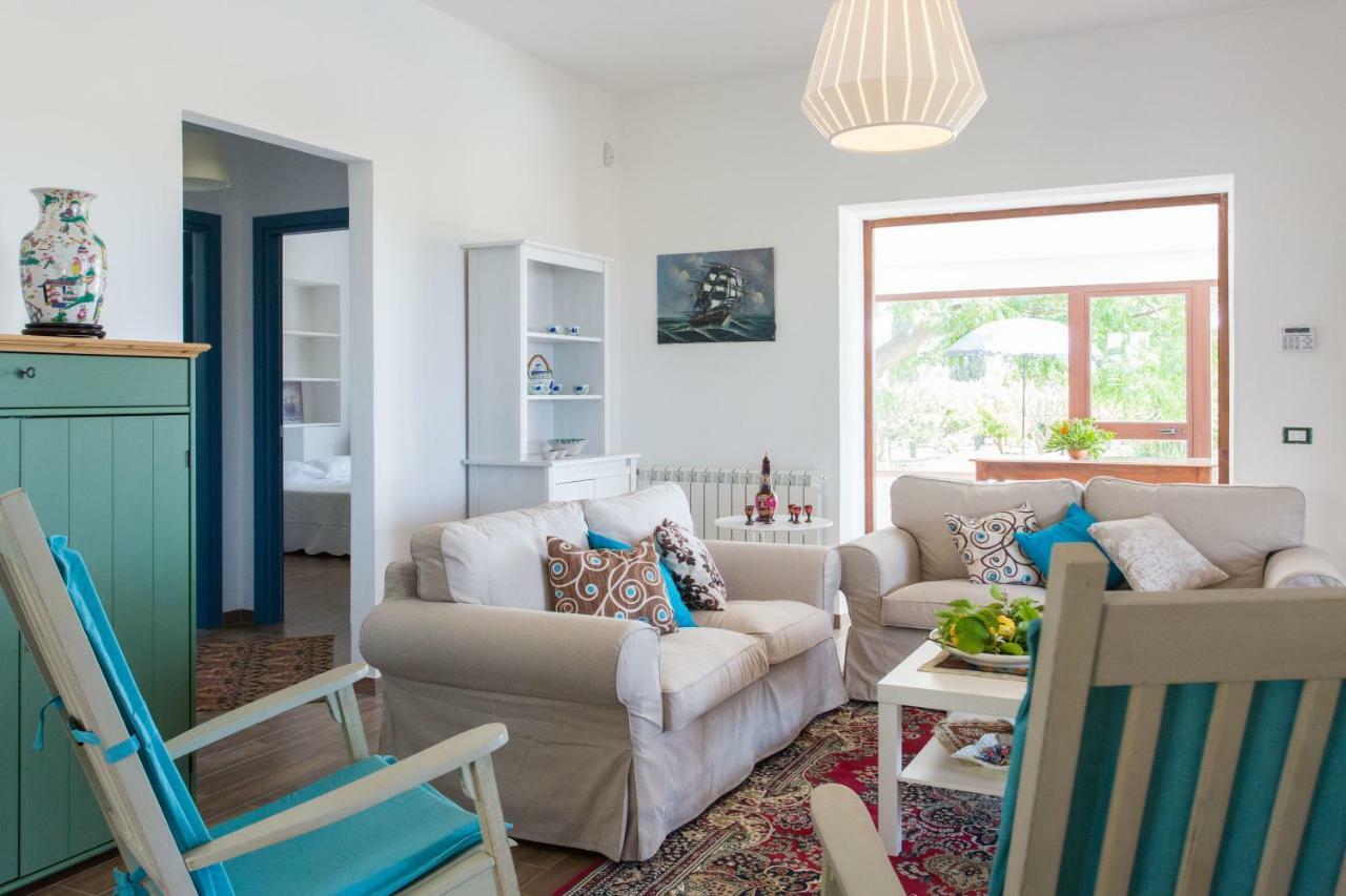 Villa Ammaliante Менфи Екстериор снимка